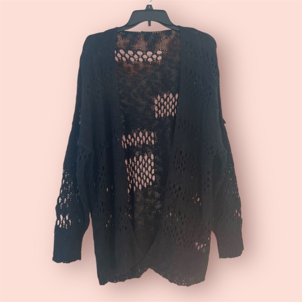NWOT Cardigan color Black size L